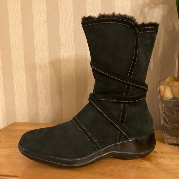 Clarks Artisan Collection Shearling Boots - Picture 1 of 10